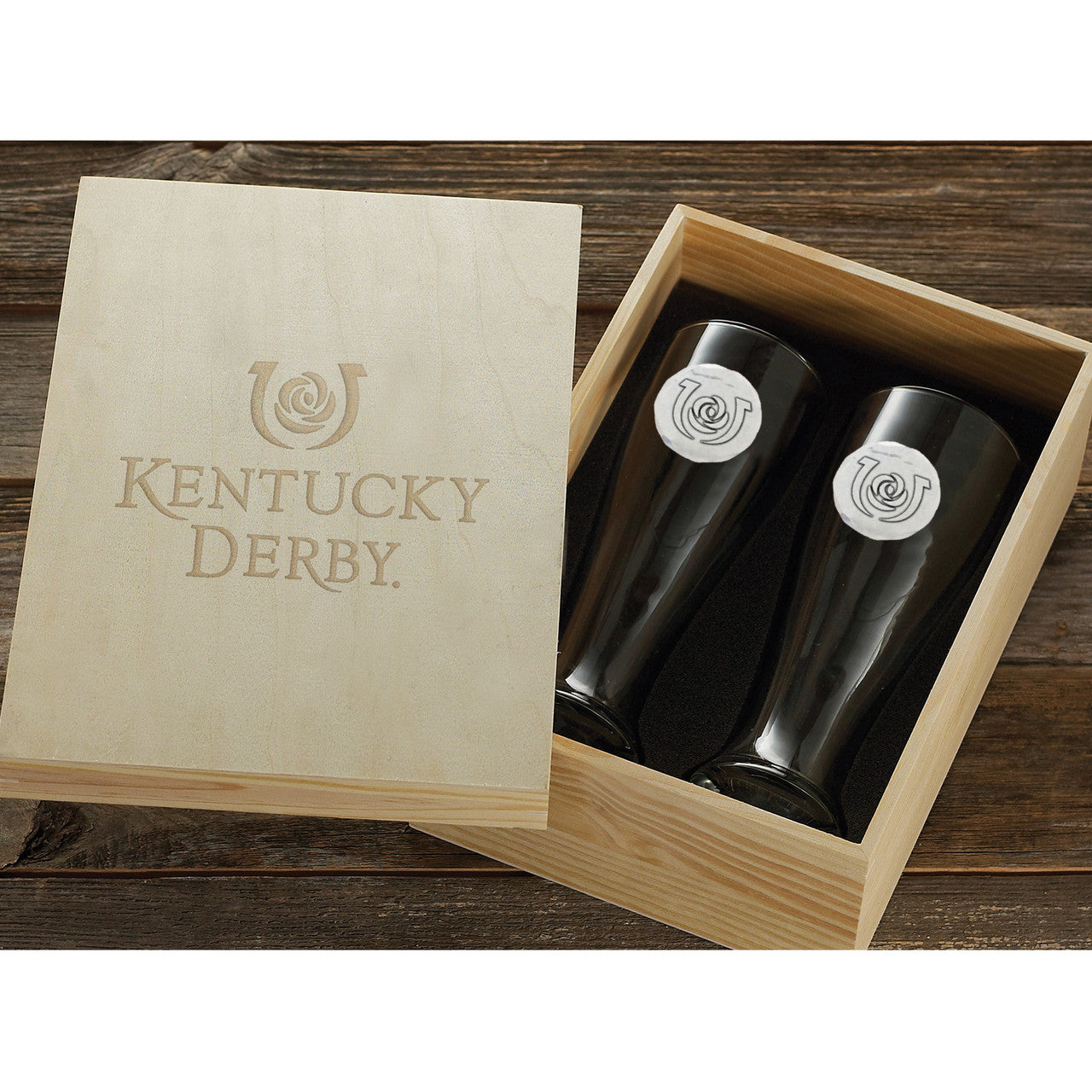 STATEN 2-PIECE PILSNER SET IN ENGRAVED PINE BOX