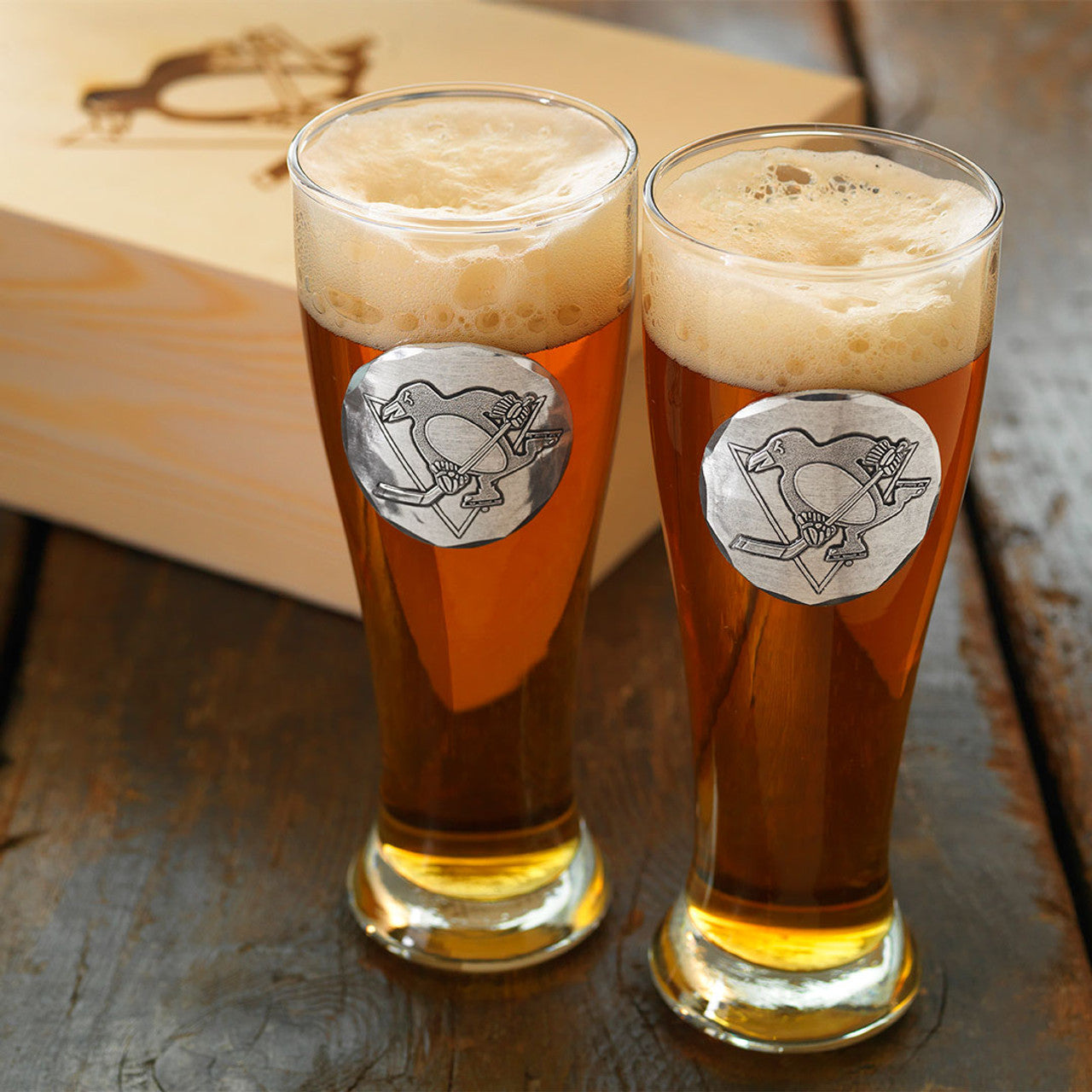 STATEN 2-PIECE PILSNER SET IN ENGRAVED PINE BOX